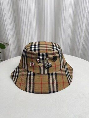 Burberry Vintage Check Badge Bucket Hat